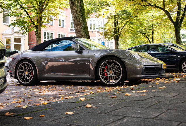 Porsche 992 Carrera 4S Cabriolet