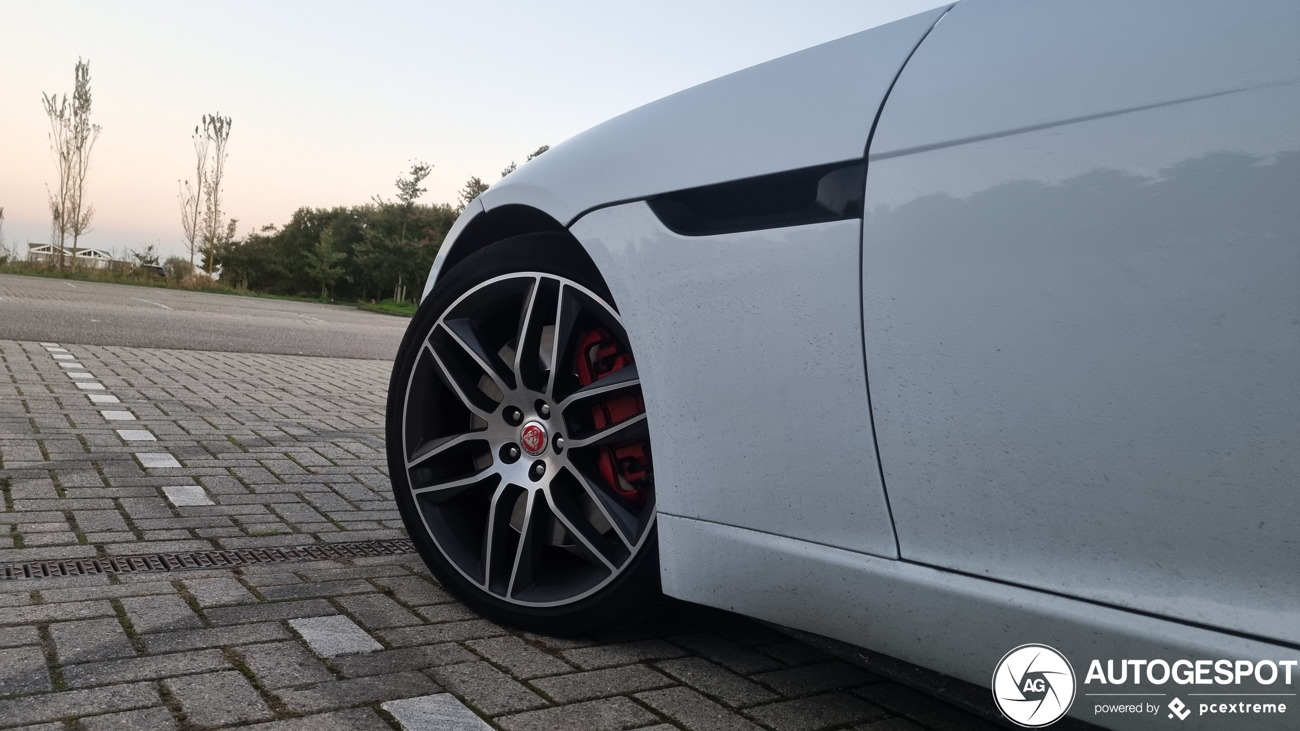 Jaguar F-TYPE R Coupé 2017