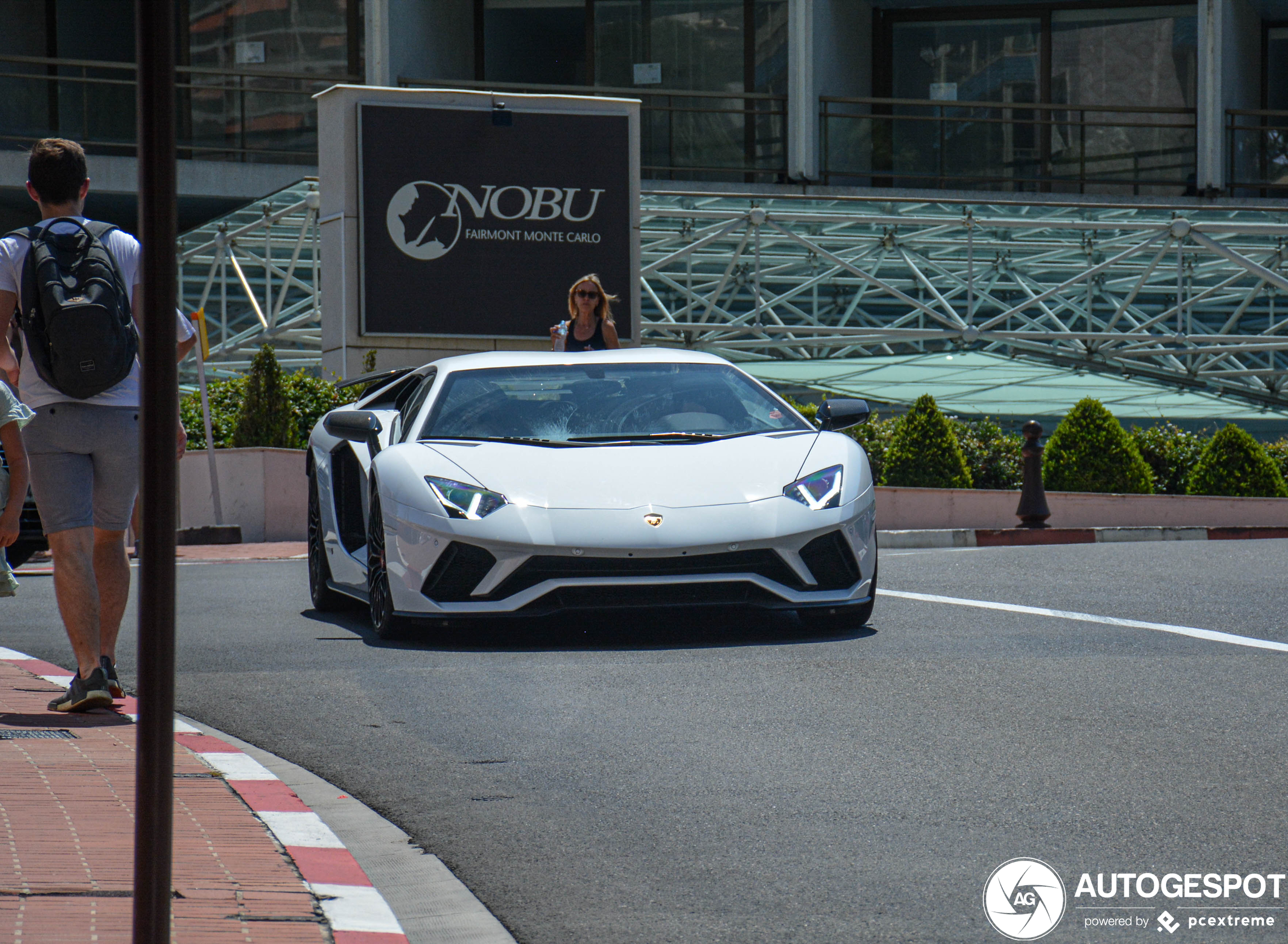 Lamborghini Aventador S LP740-4