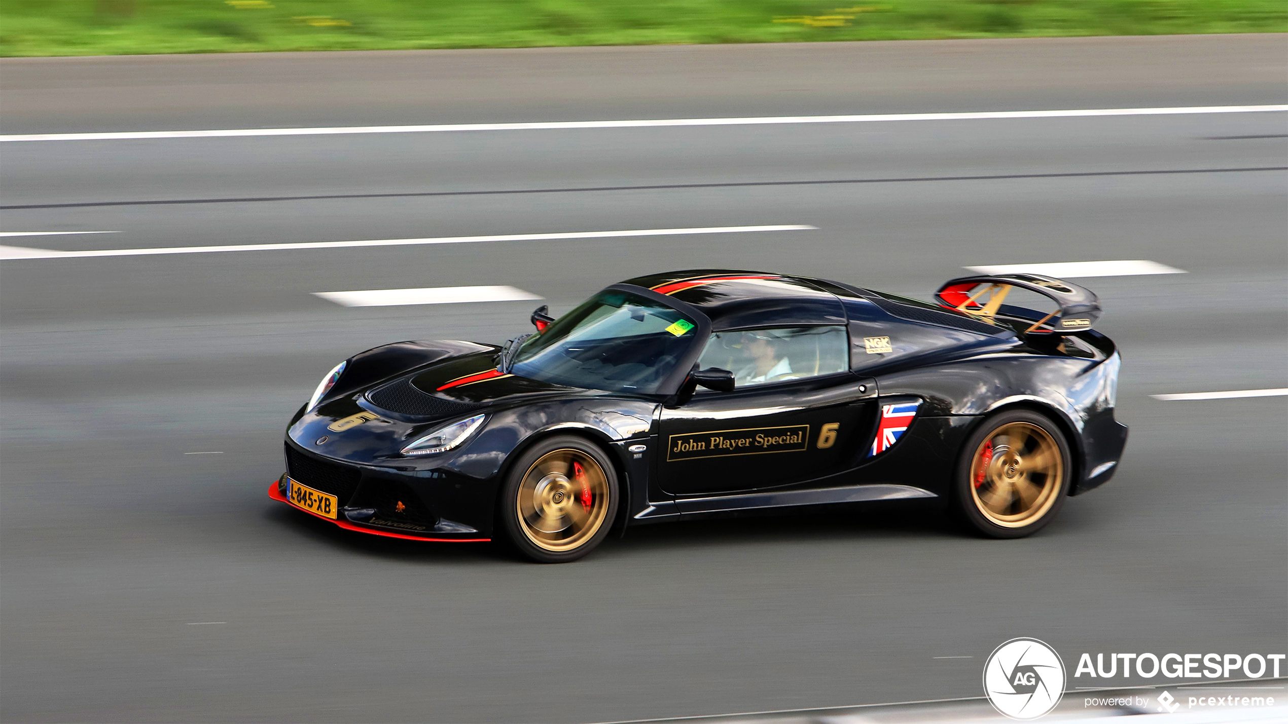 Lotus Exige S LF1