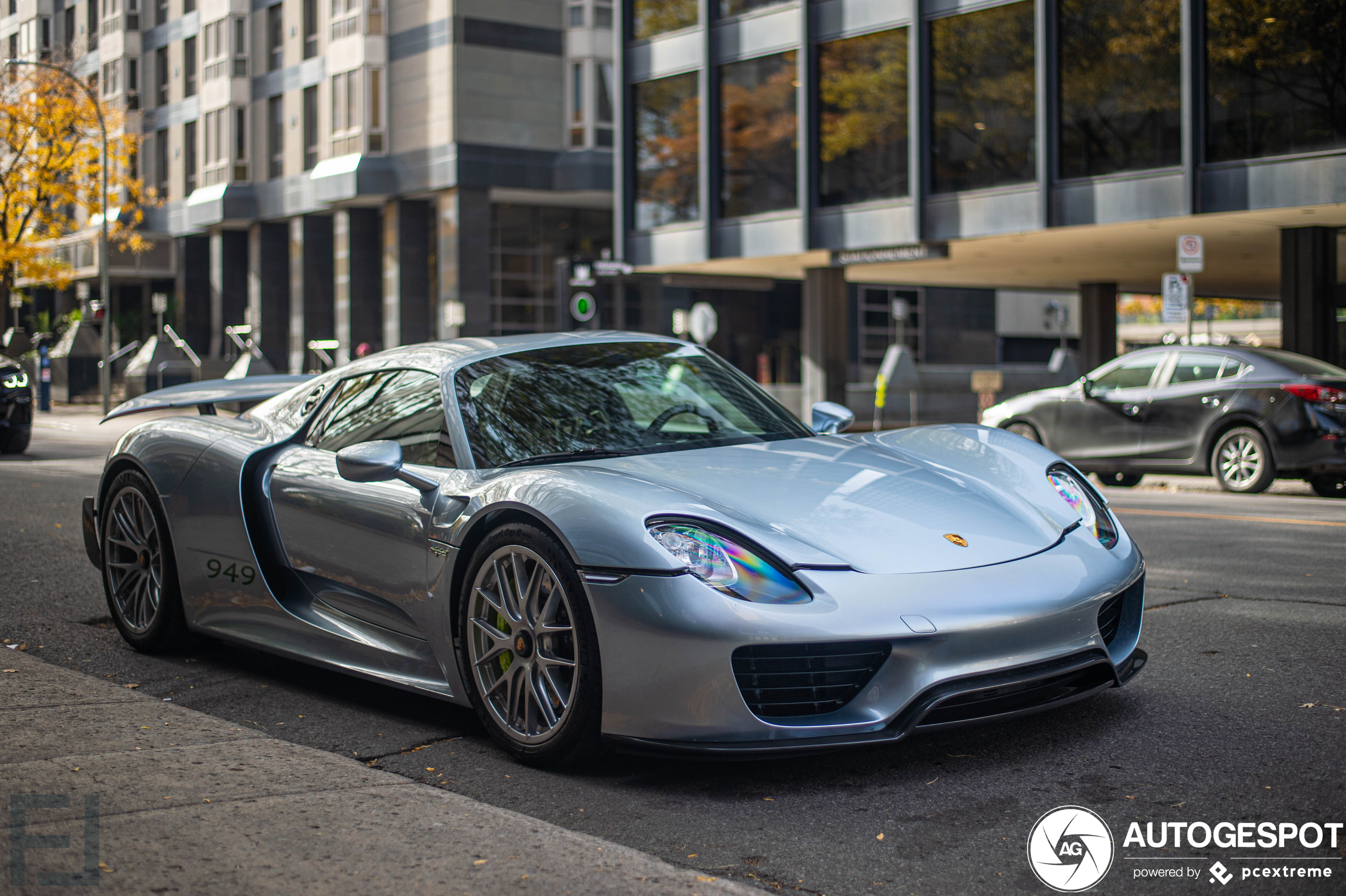 Porsche 918 Spyder Weissach Package