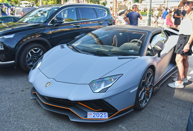 Lamborghini Aventador LP780-4 Ultimae Roadster