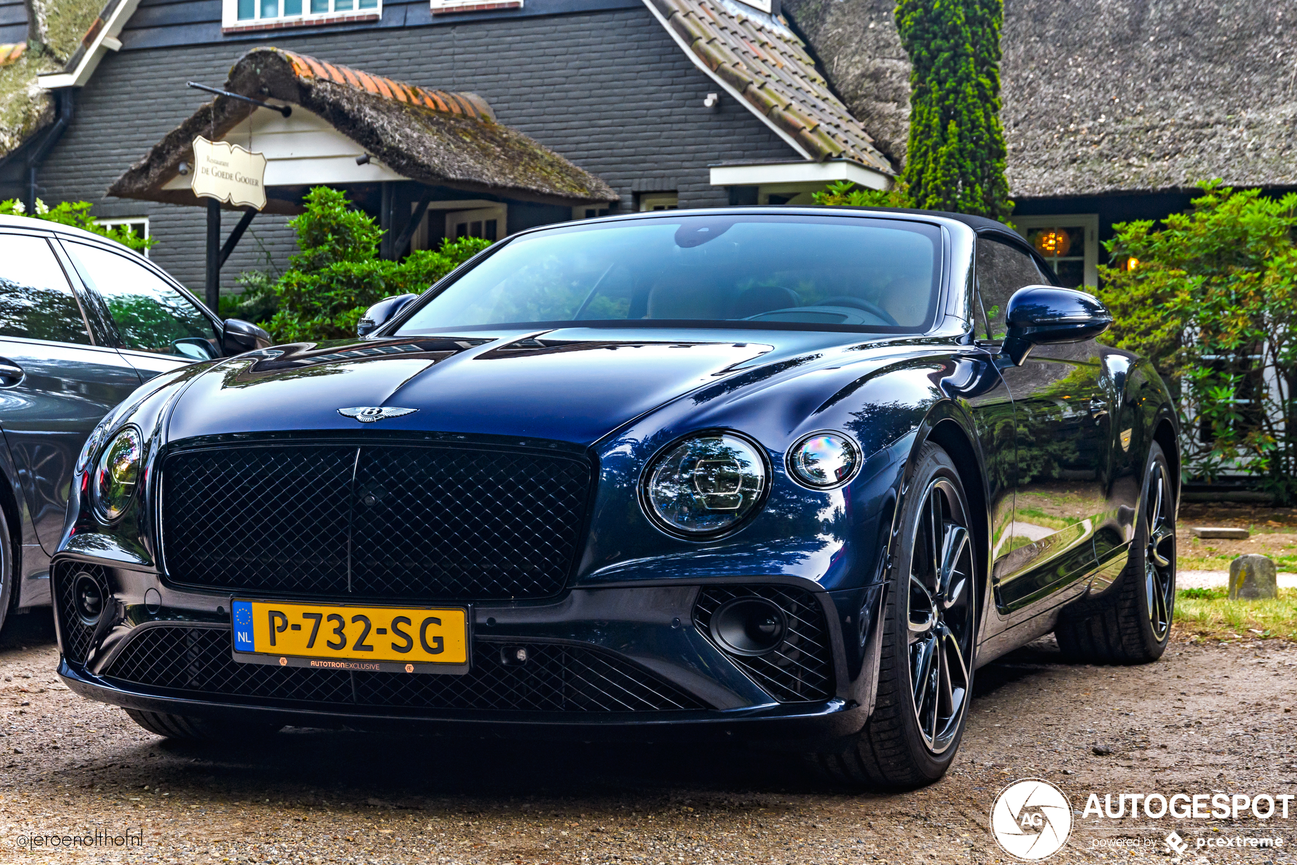 Bentley Continental GTC V8 2020