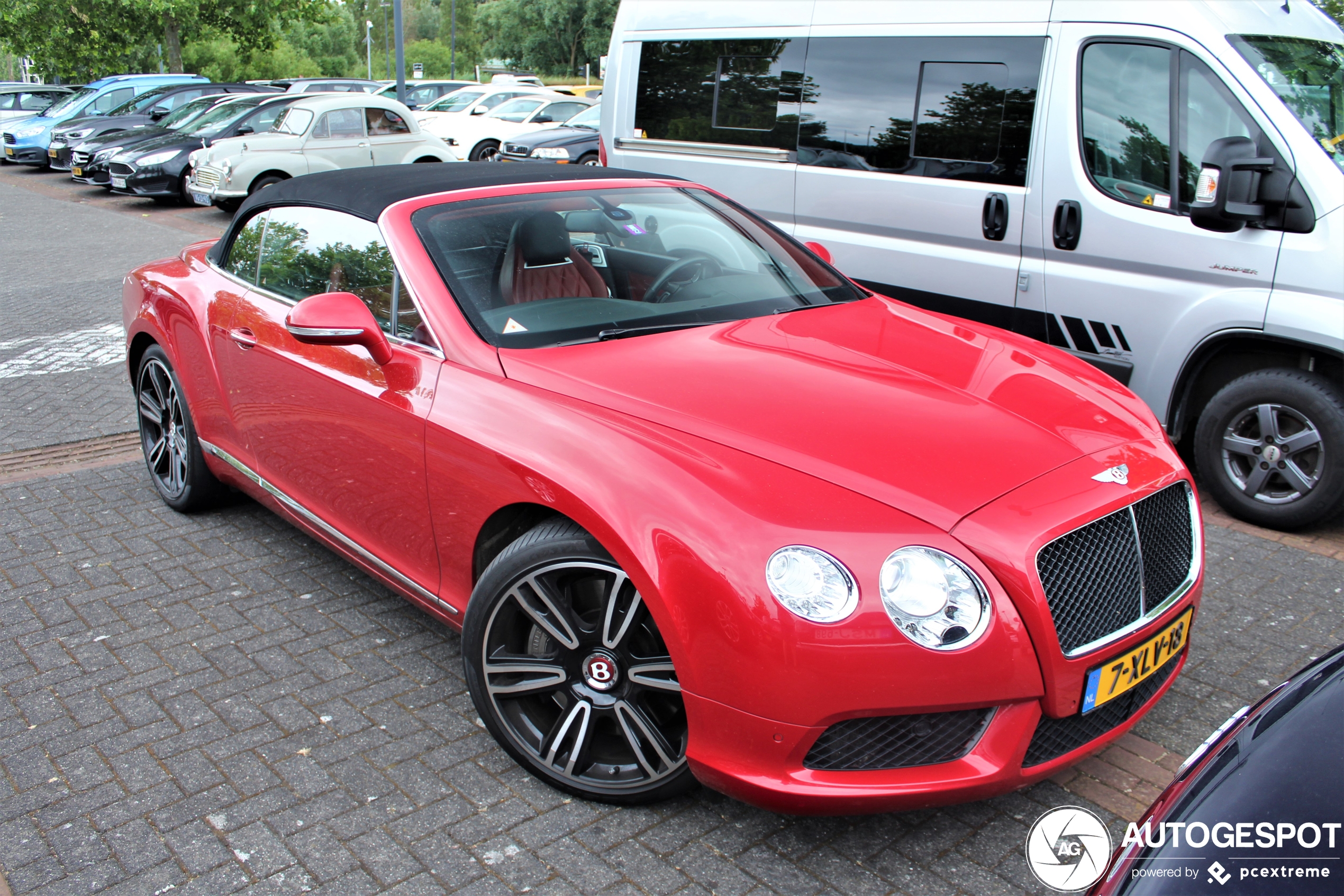 Bentley Continental GTC V8