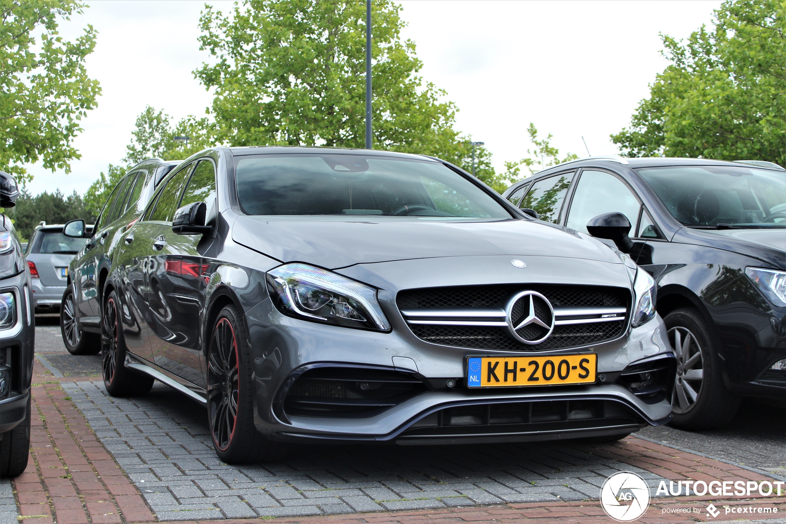 Mercedes-AMG A 45 W176 2015