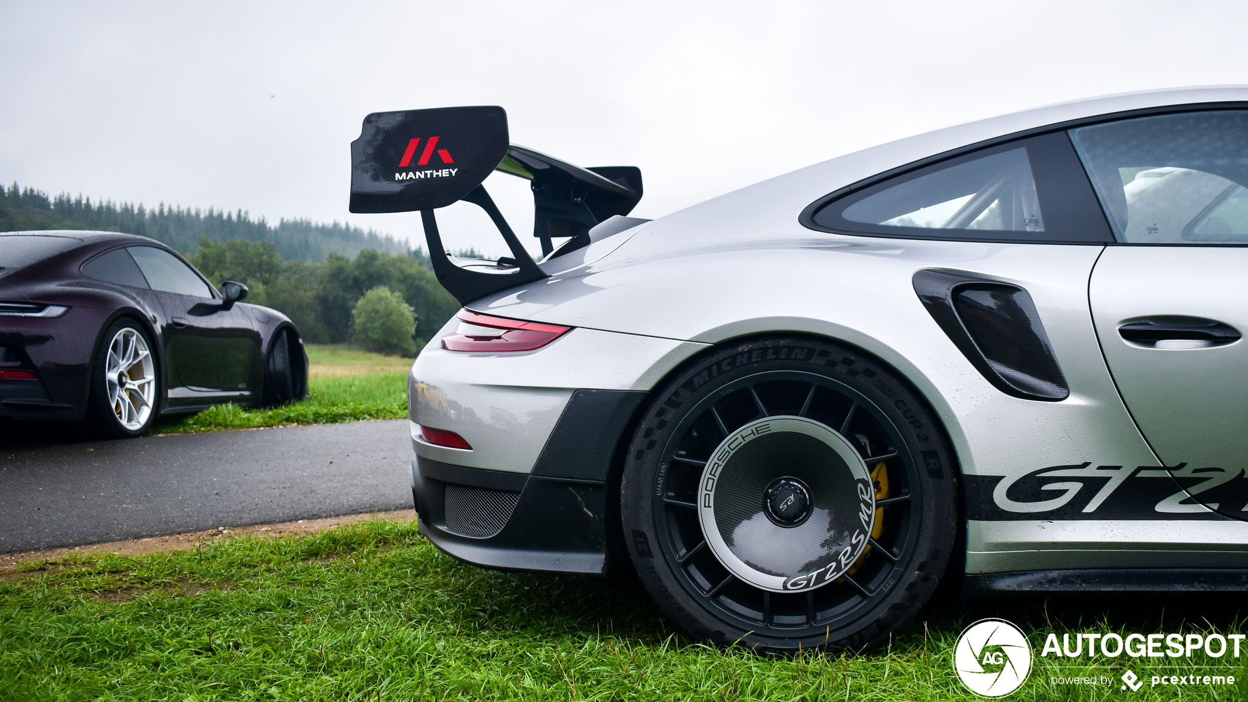 Porsche Manthey Racing 991 GT2 RS MR