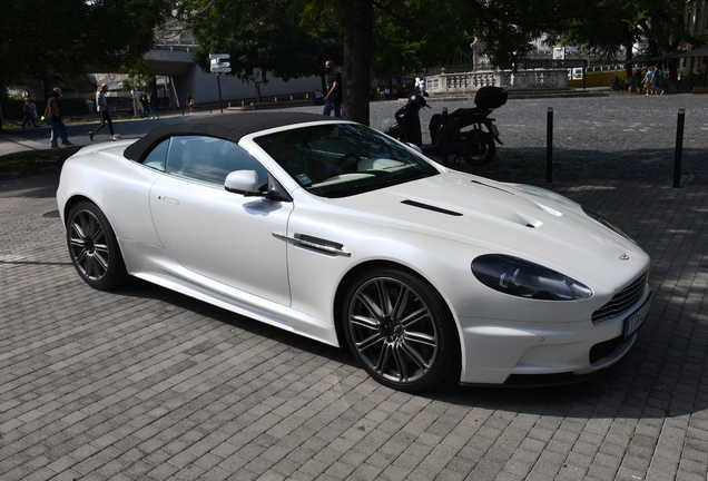 Aston Martin DBS Volante