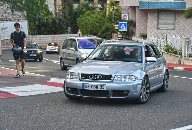 Audi RS4 Avant B5