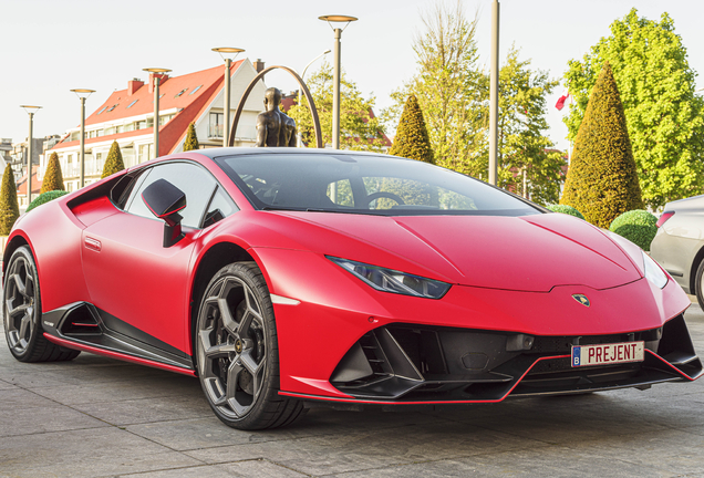 Lamborghini Huracán LP640-4 EVO