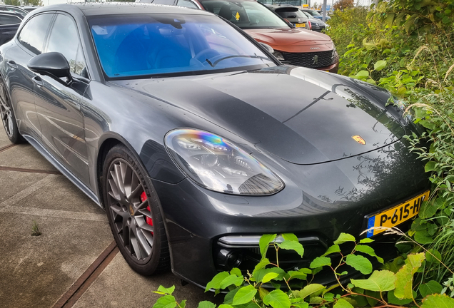 Porsche 971 Panamera GTS Sport Turismo