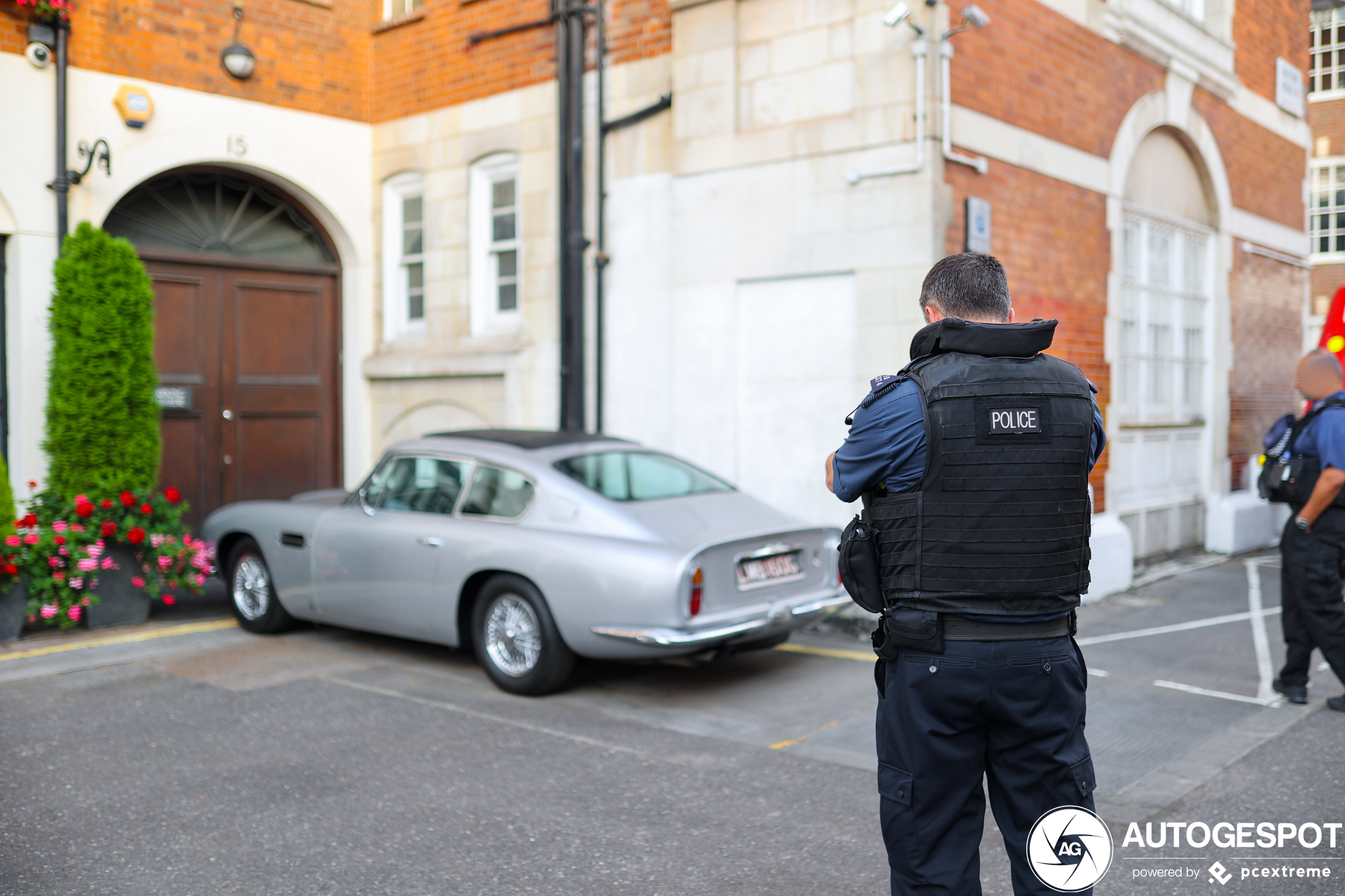 Aston Martin DB6 Superleggera