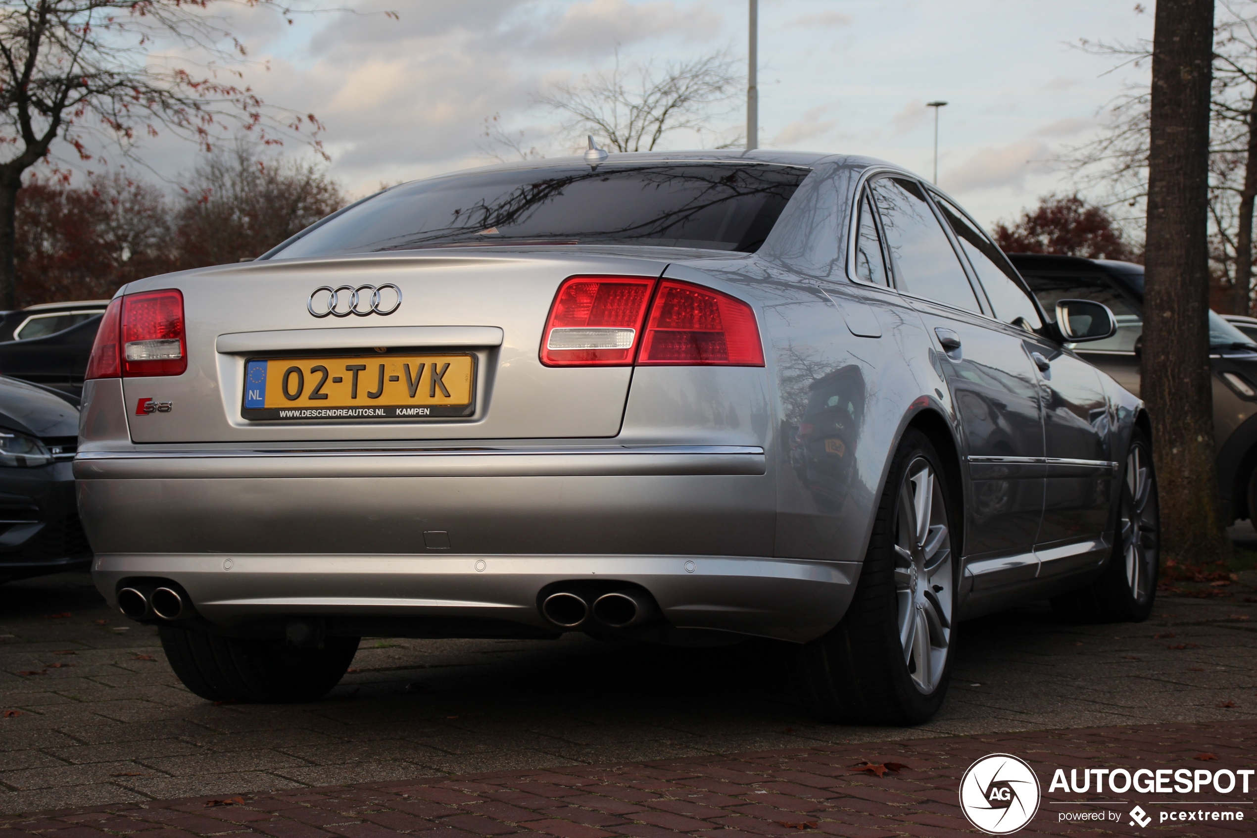 Audi S8 D3