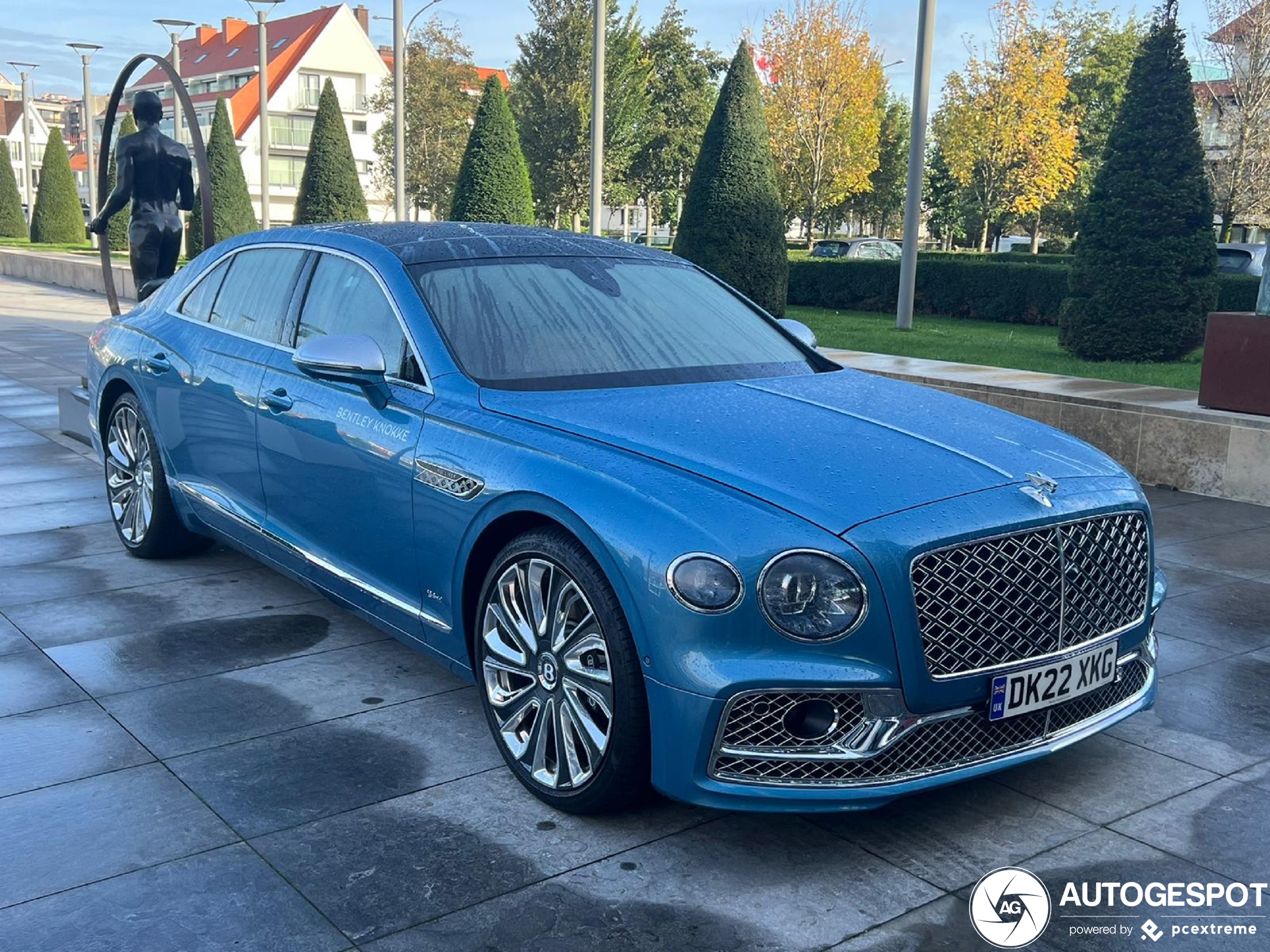 Bentley Flying Spur Hybrid Mulliner