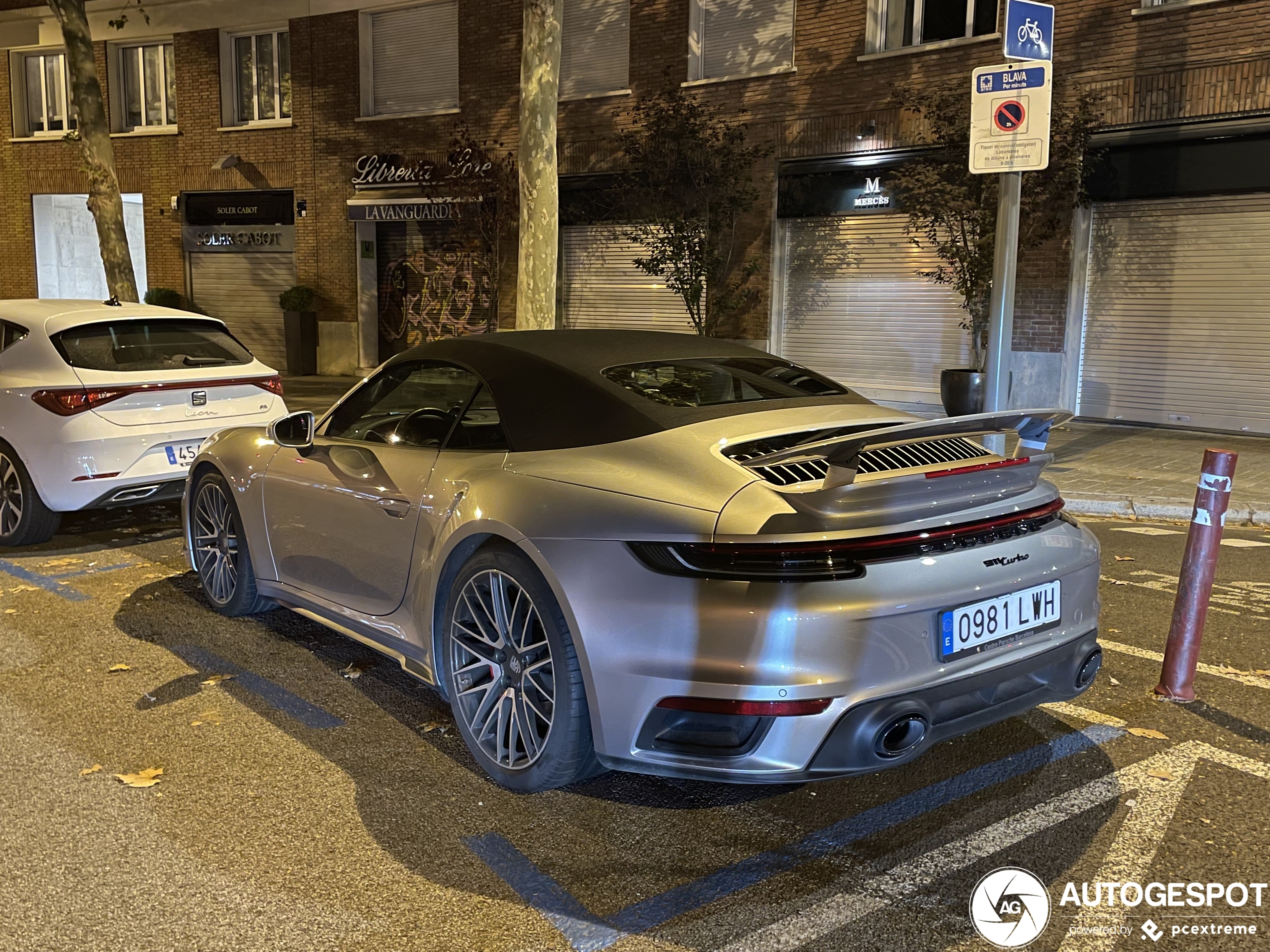 Porsche 992 Turbo Cabriolet