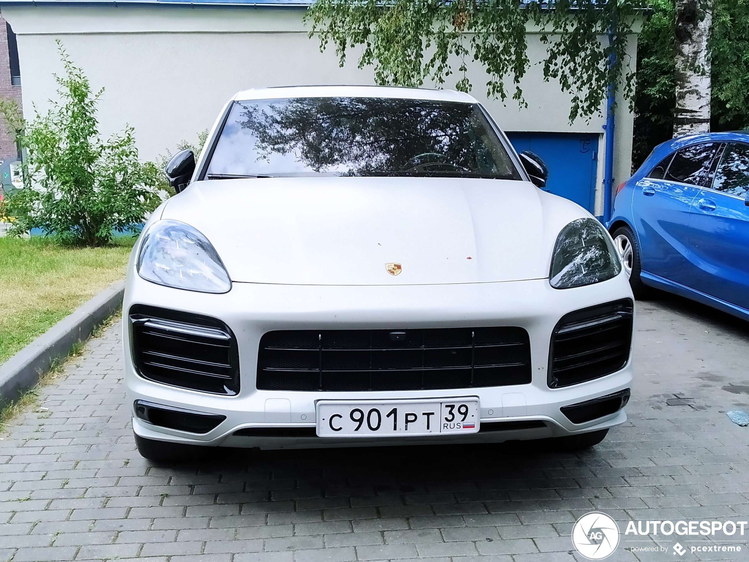 Porsche 9YA Cayenne GTS