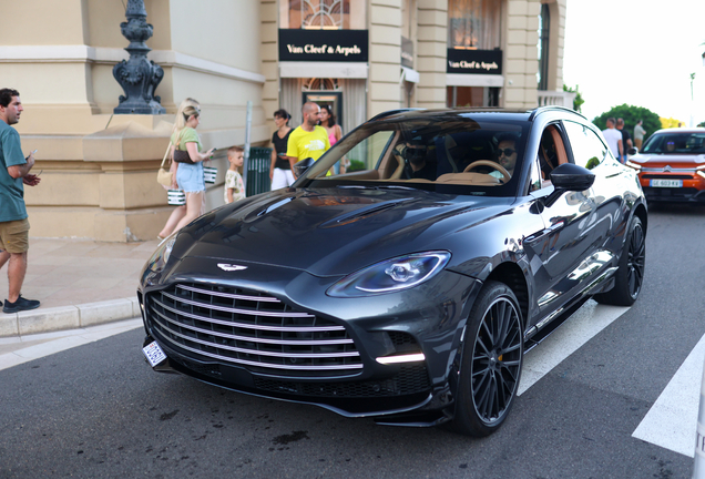 Aston Martin DBX707