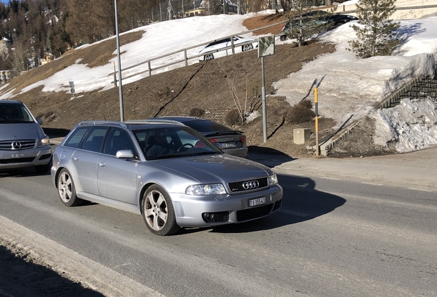 Audi RS4 Avant B5