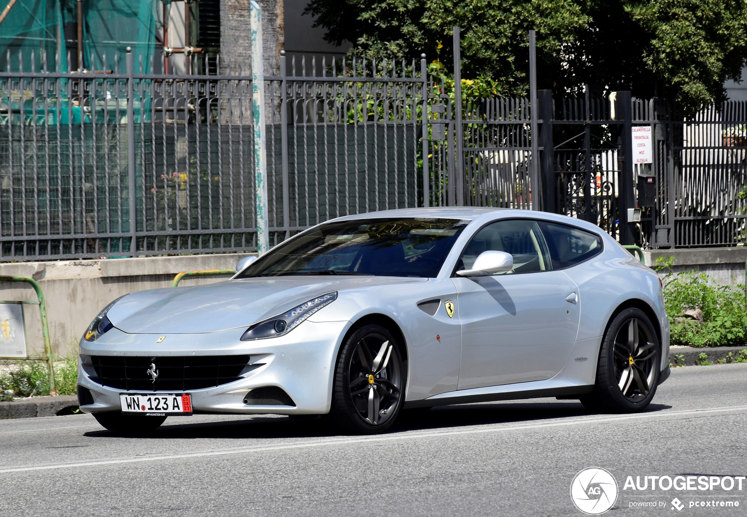 Ferrari FF