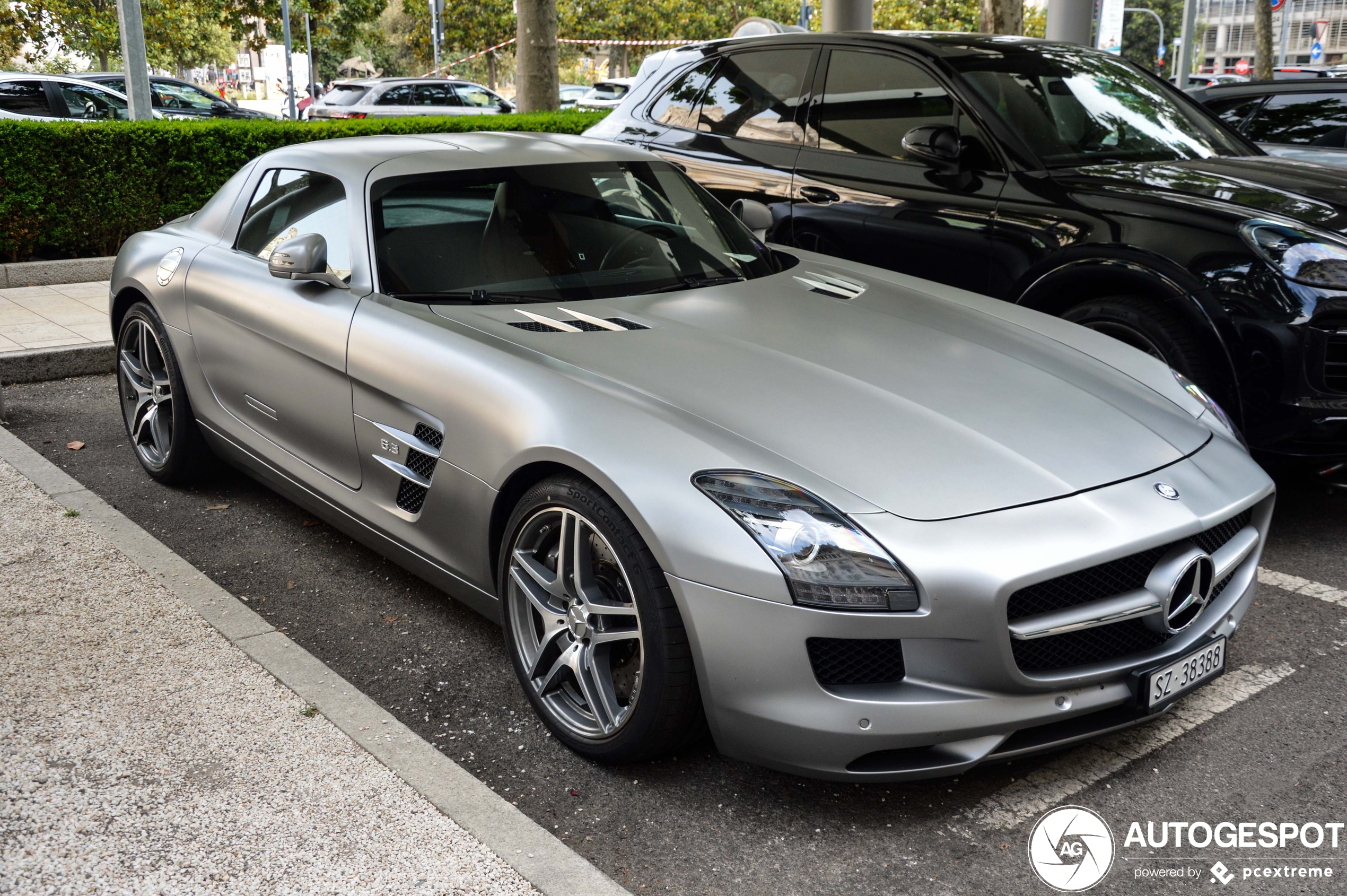 Mercedes-Benz SLS AMG