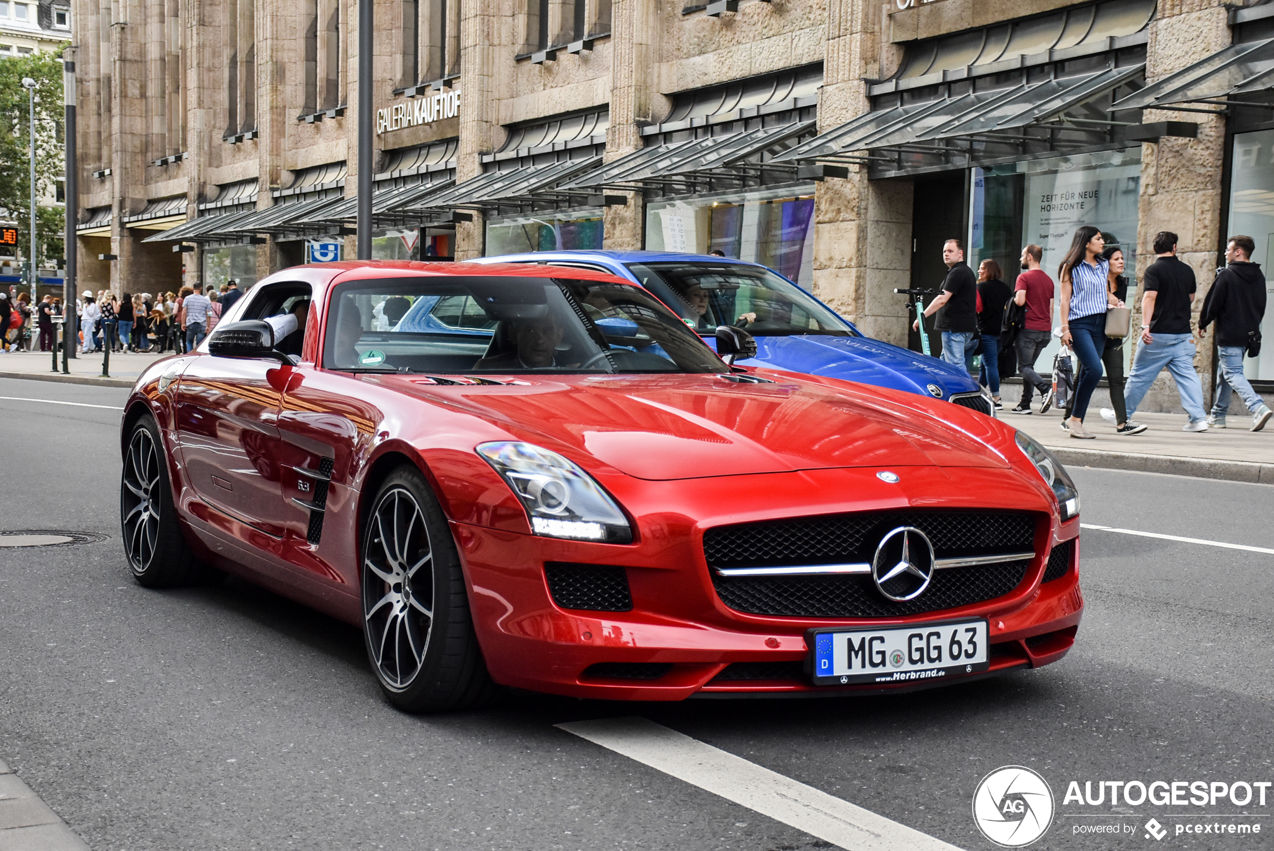 Mercedes-Benz SLS AMG