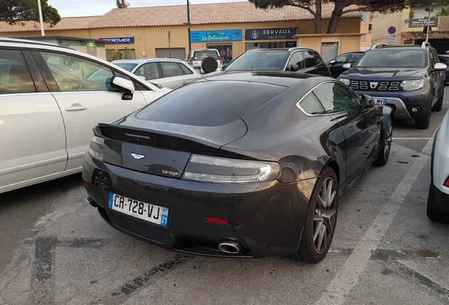 Aston Martin V8 Vantage 2012