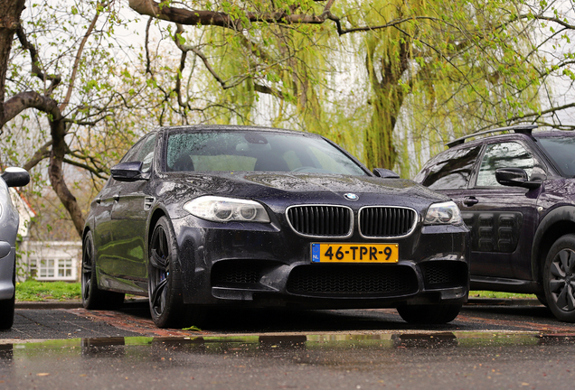 BMW M5 F10 2011