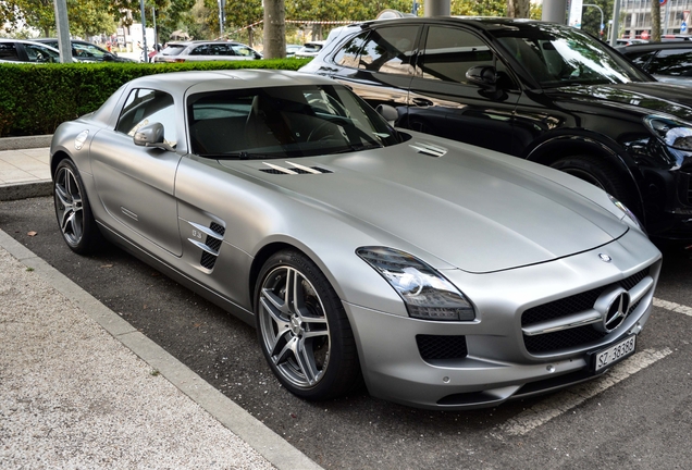 Mercedes-Benz SLS AMG