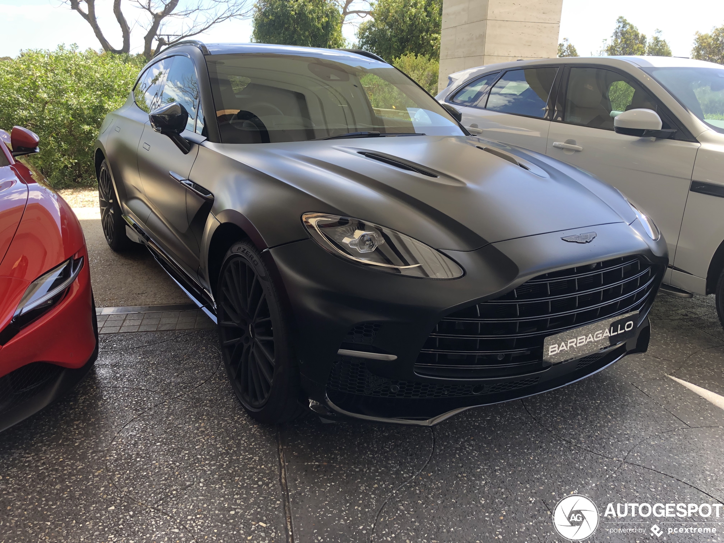 Aston Martin DBX707