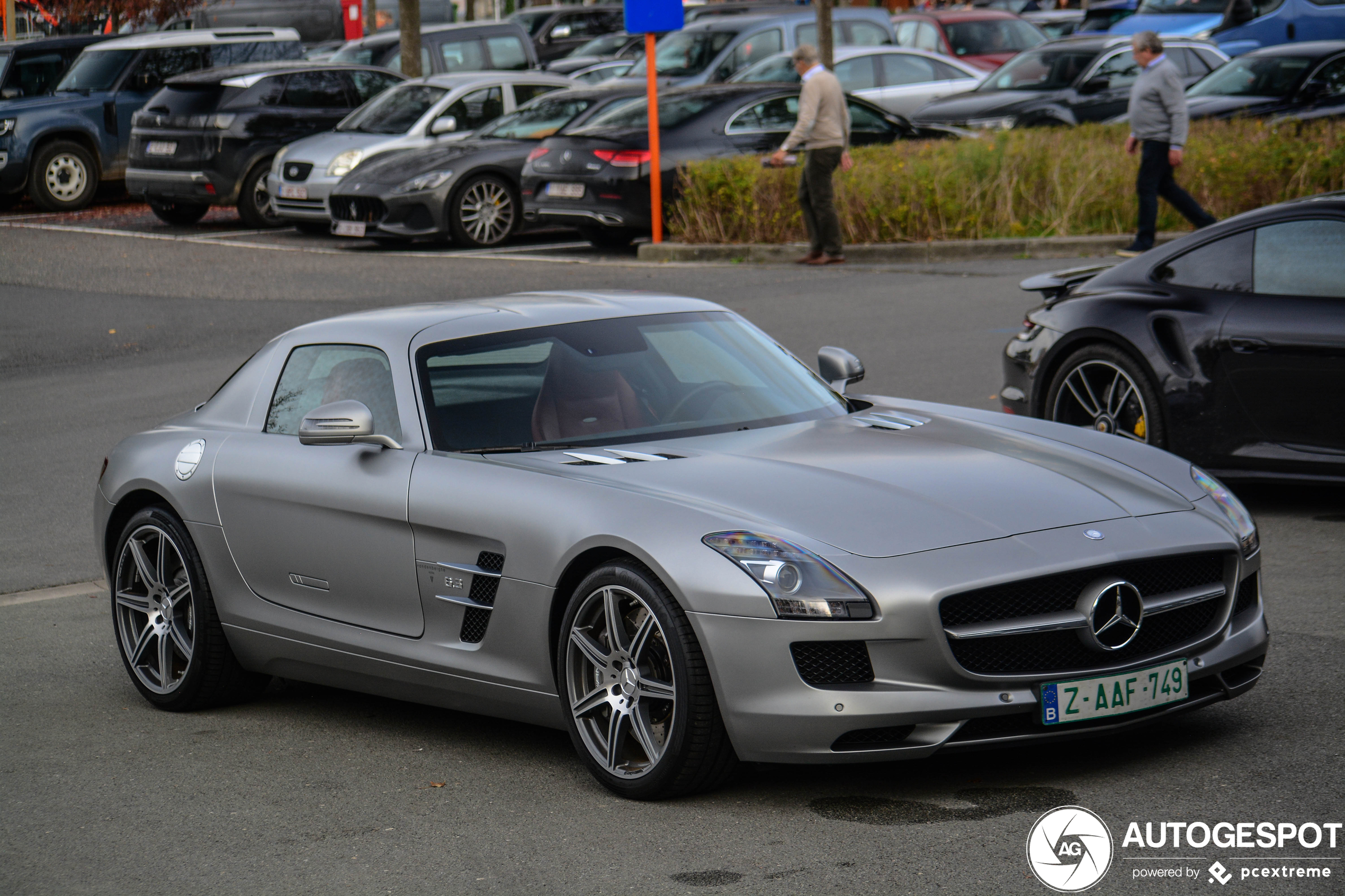 Mercedes-Benz SLS AMG