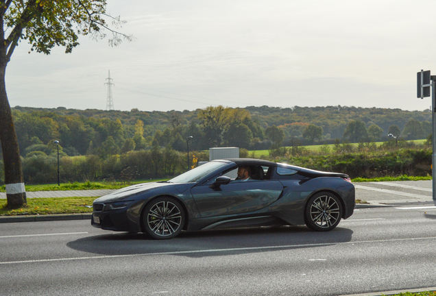 BMW i8 Roadster