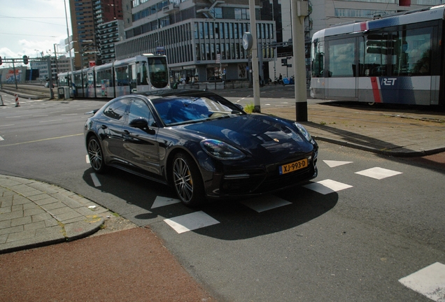 Porsche 971 Panamera Turbo