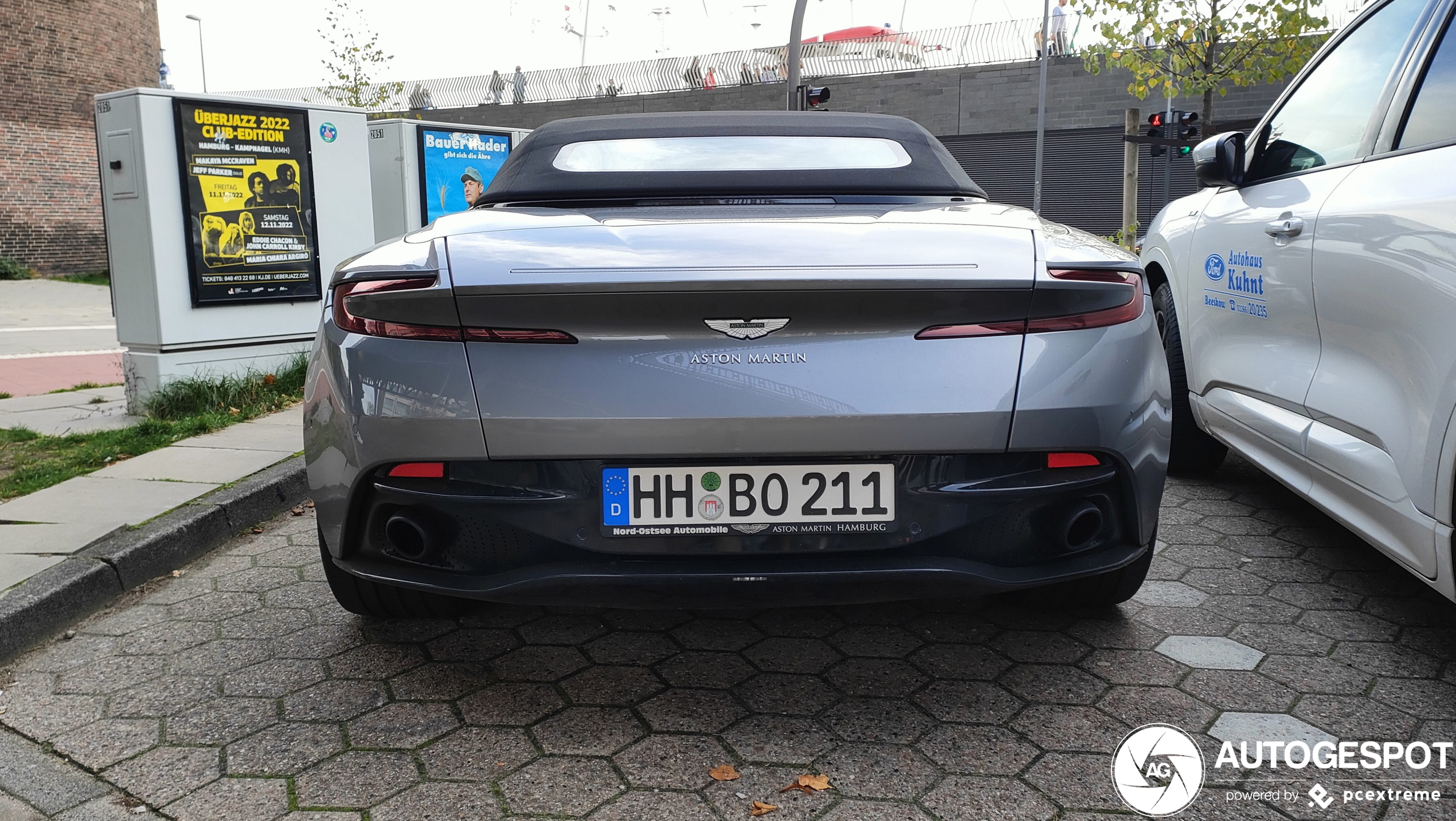 Aston Martin DB11 V8 Volante