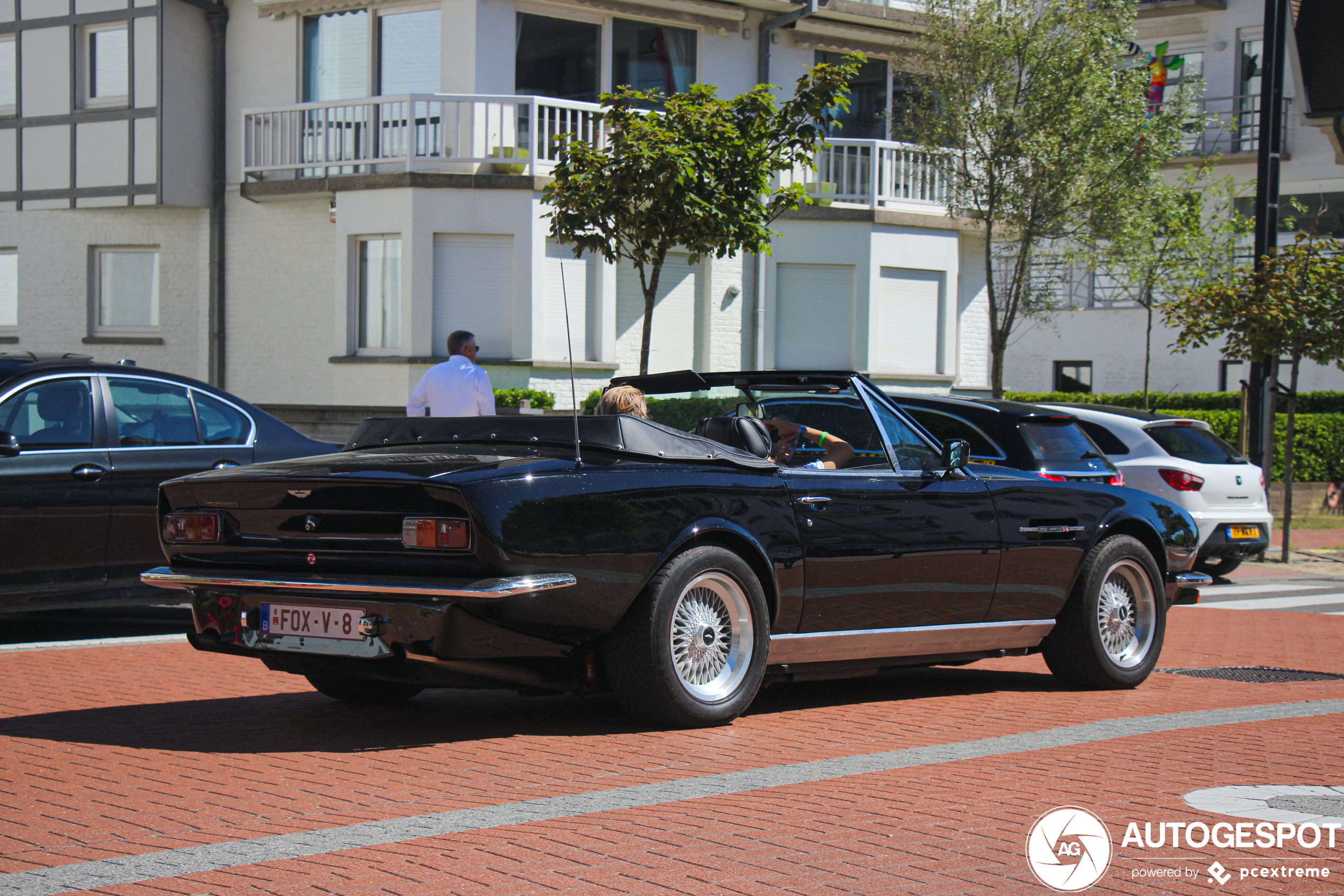 Aston Martin V8 Volante Series 1 (1978-1986)