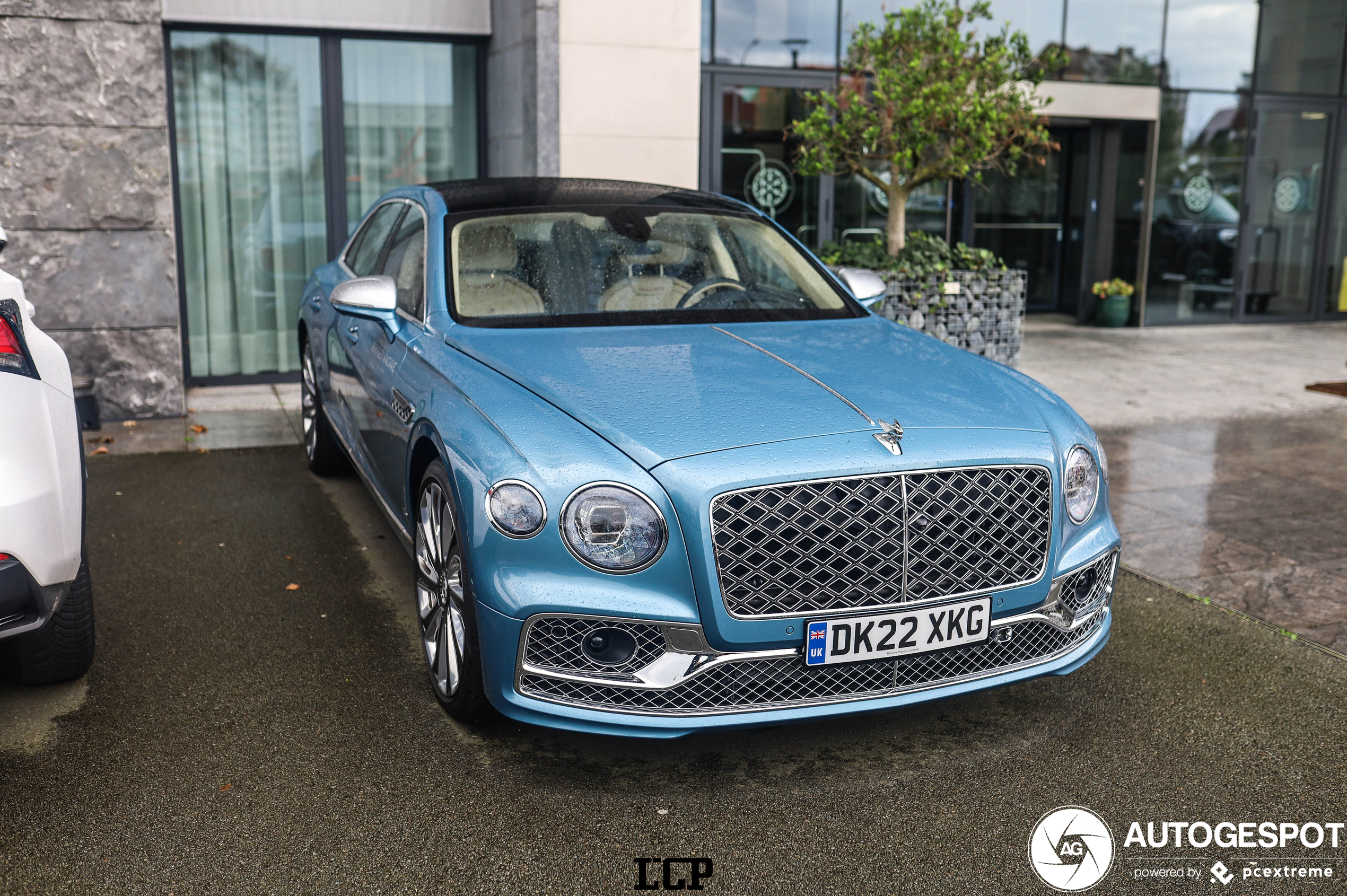 Bentley Flying Spur Hybrid Mulliner