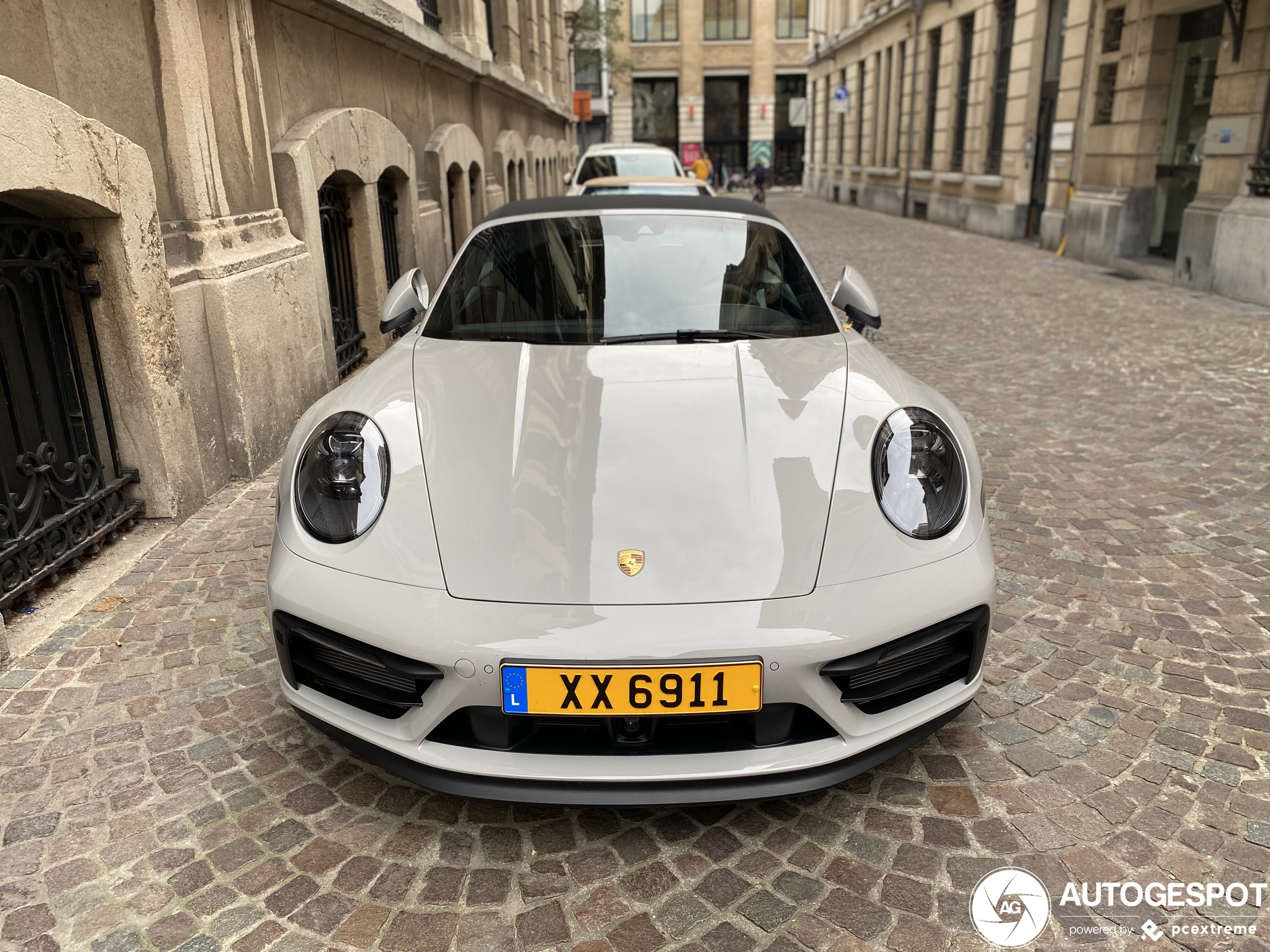 Porsche 992 Carrera 4 GTS Cabriolet