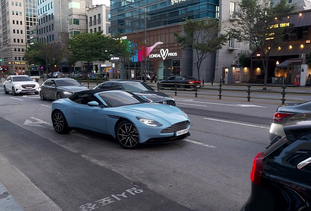 Aston Martin DB11 V8 Volante