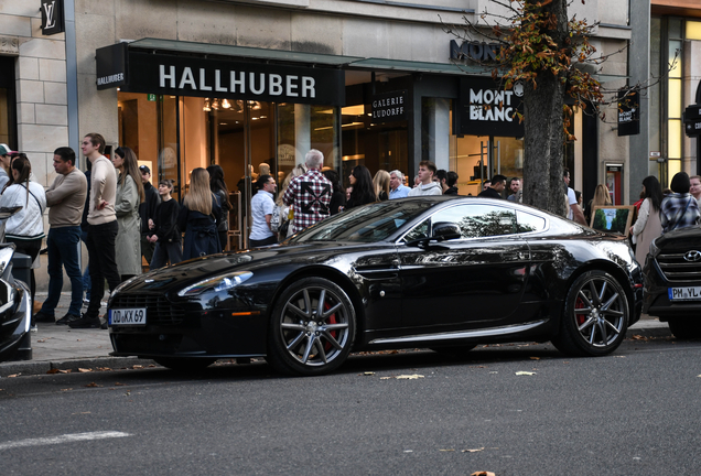 Aston Martin V8 Vantage 2012