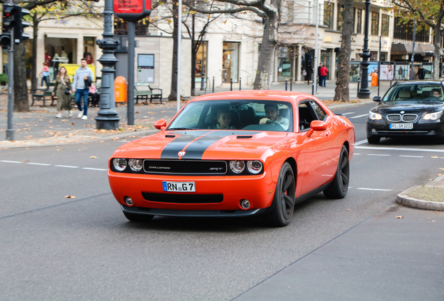 Dodge Challenger SRT-8