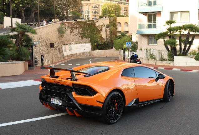 Lamborghini Huracán LP640-4 Performante