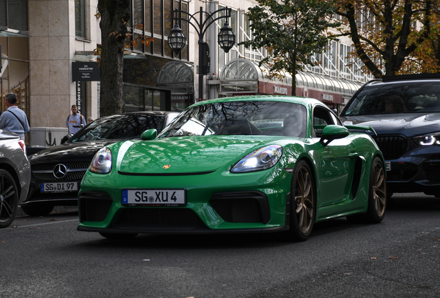 Porsche 718 Cayman GT4