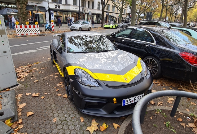 Porsche 718 Cayman GT4