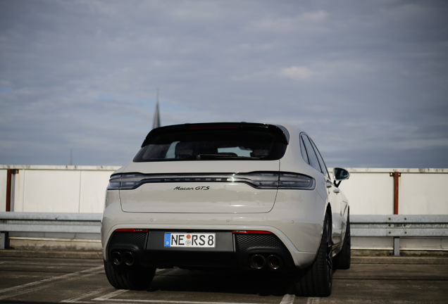 Porsche 95B Macan GTS MkIII