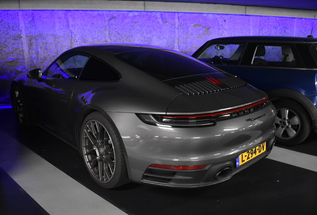 Porsche 992 Carrera 4S