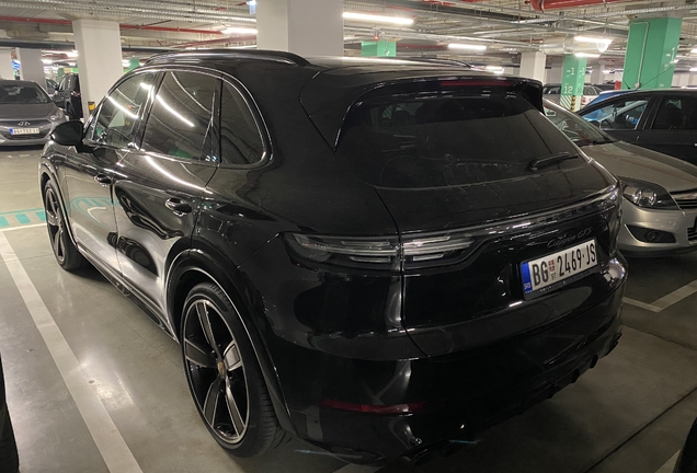 Porsche 9YA Cayenne GTS