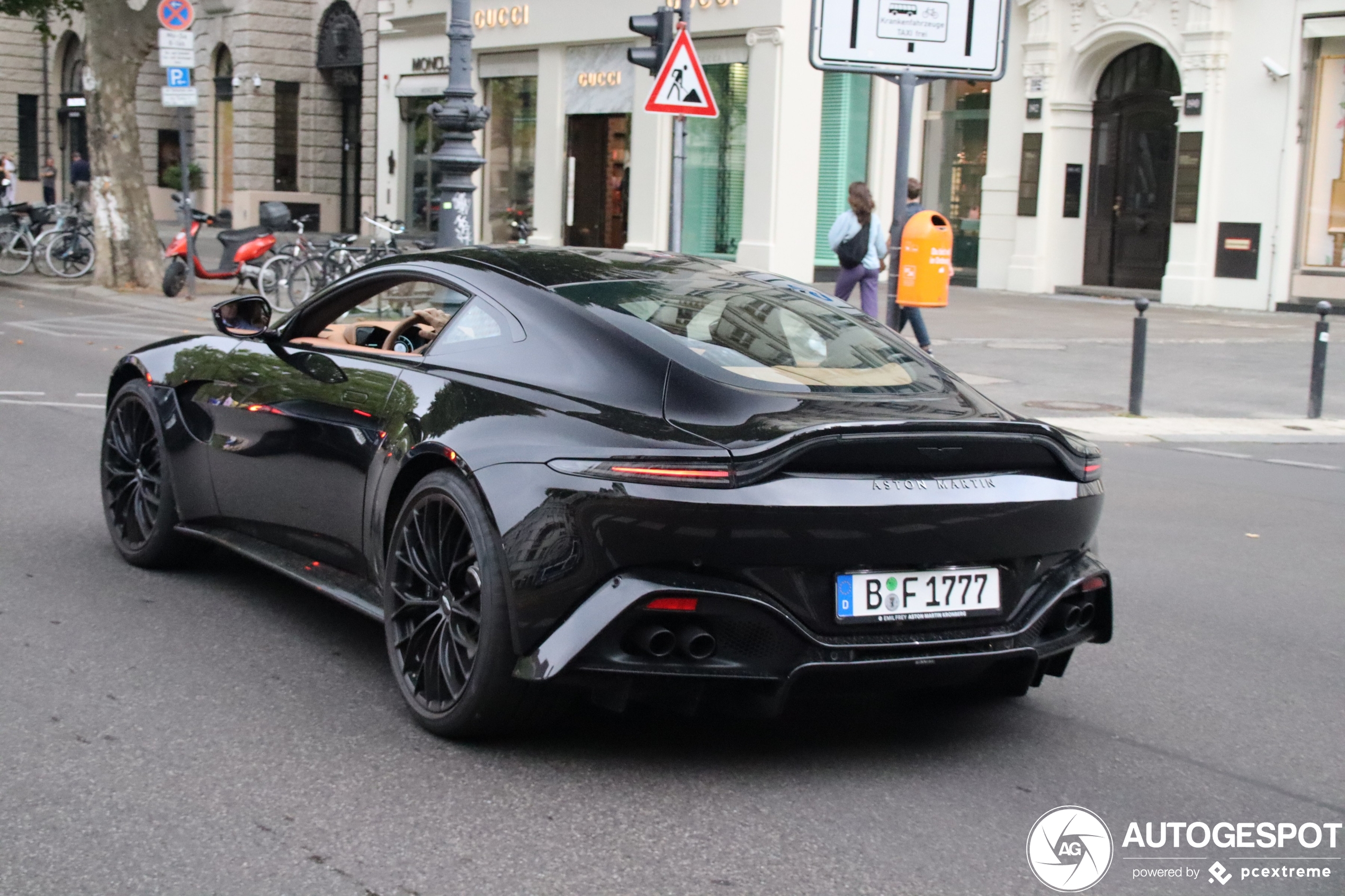 Aston Martin V8 Vantage 2018