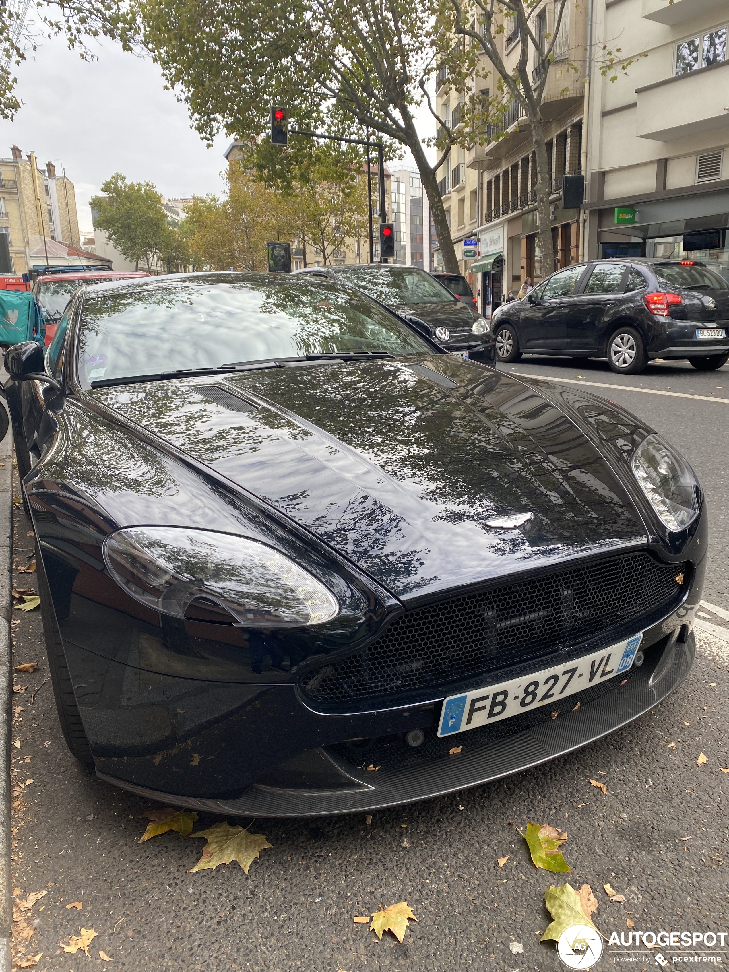 Aston Martin V8 Vantage 2012