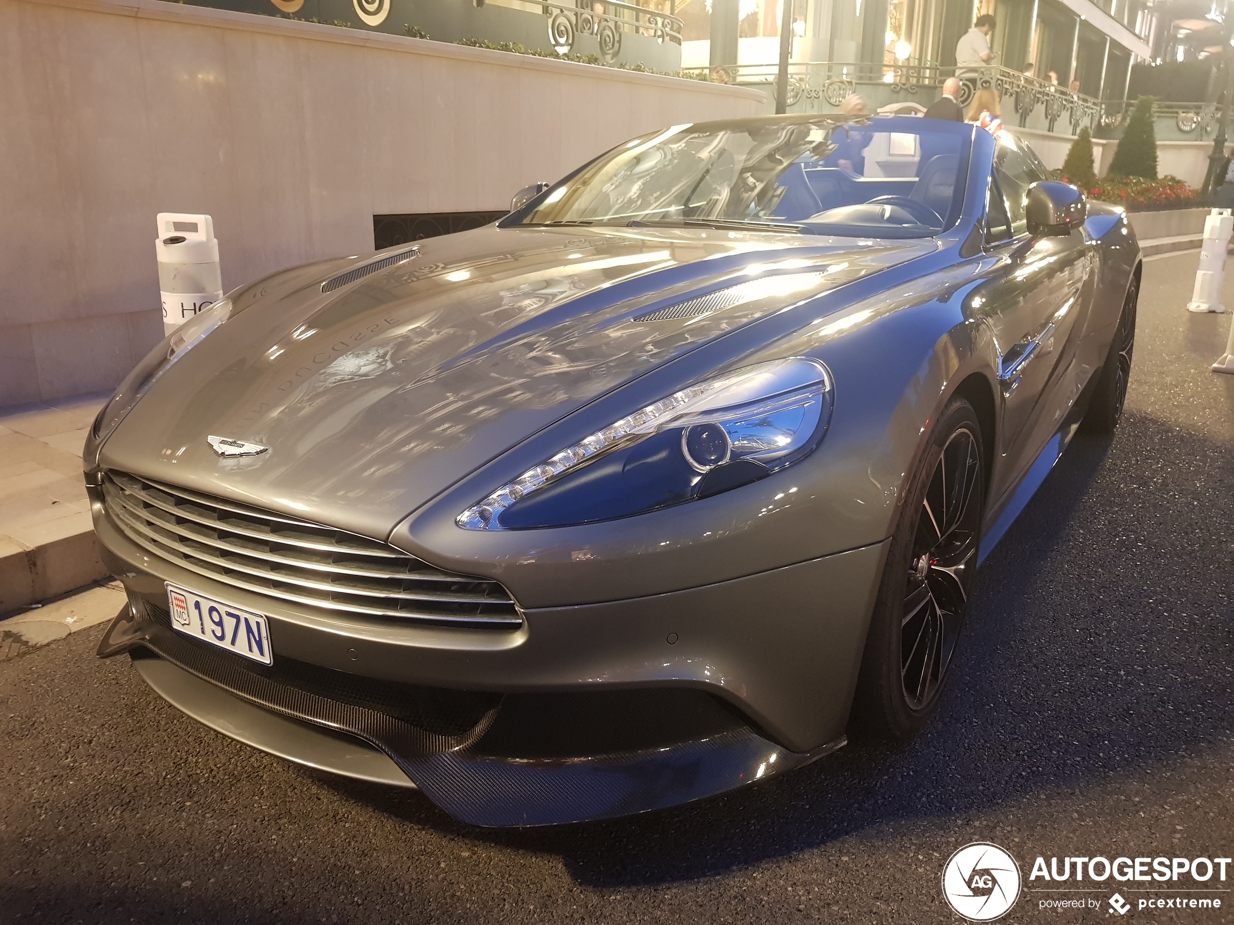 Aston Martin Vanquish Volante