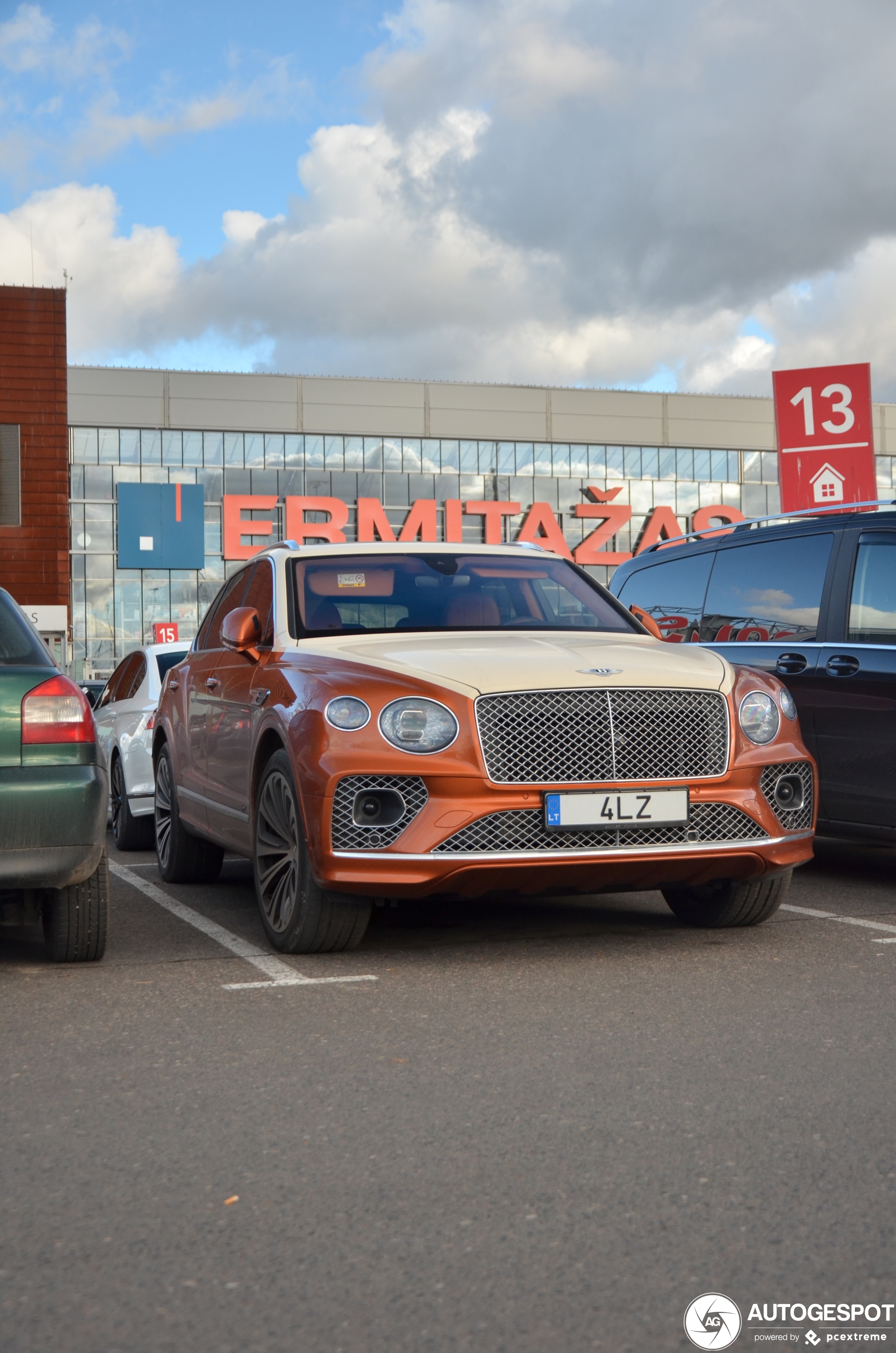 Bentley Bentayga Hybrid 2021