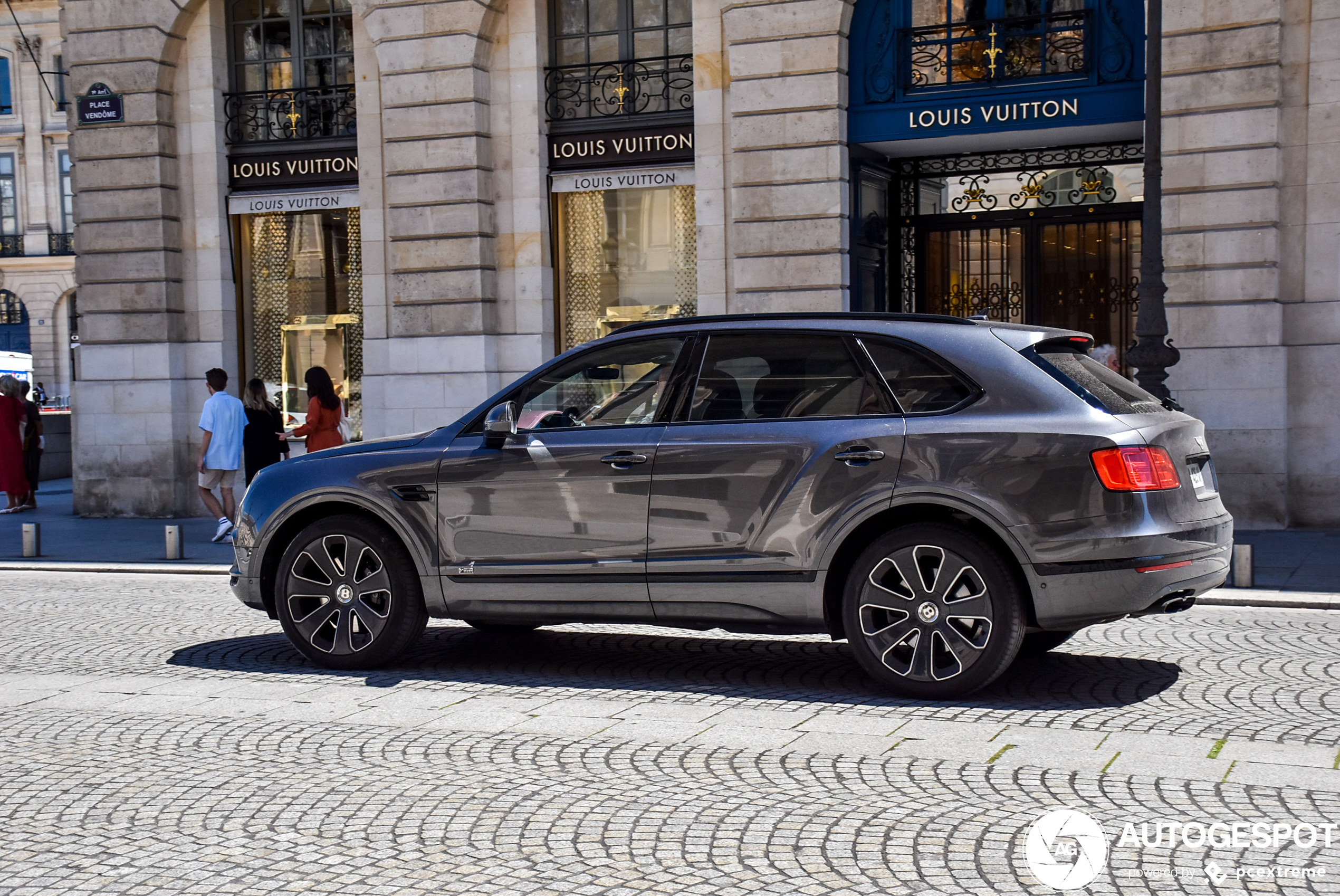 Bentley Bentayga V8 Design Series