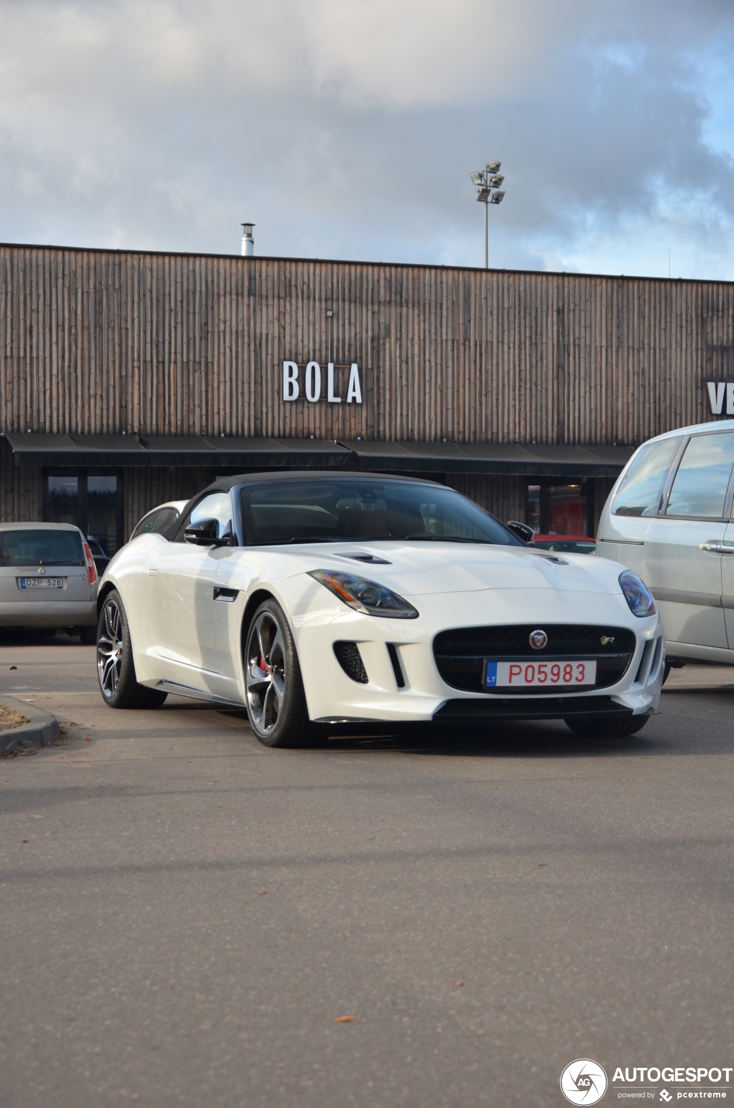 Jaguar F-TYPE R Convertible